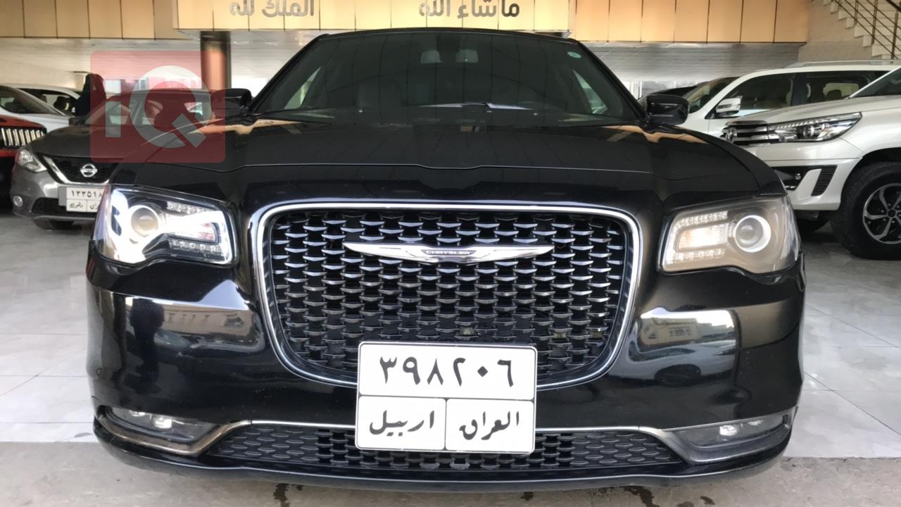 كرايسلر 300